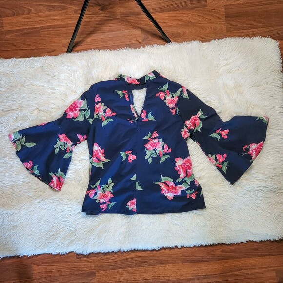 Anthropologie Entro High Neck V-Neck Bell Sleeve Navy Floral Top Size L (flaws) - Picture 2 of 4